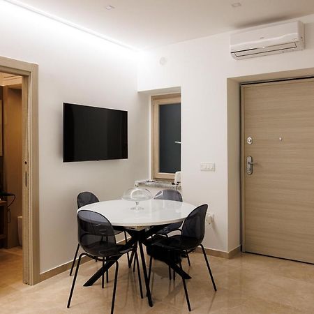 Next To Sea Apartment Кротоне Екстериор снимка