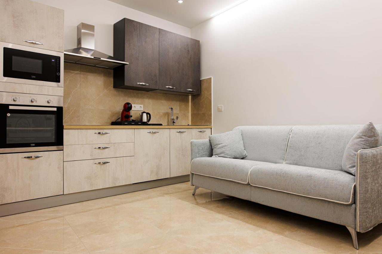 Next To Sea Apartment Кротоне Екстериор снимка